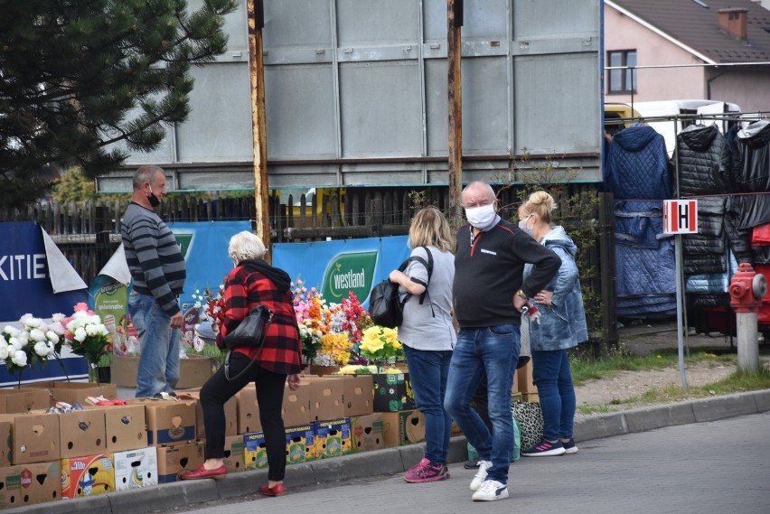 Chrzanowskie targowisko tętni życiem. "Najlepsze warzywa prosto od rolnika"