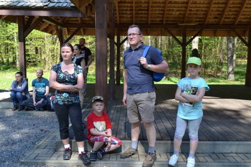 Akcja charytatywna "Dorwij blasta" rozpoczęła się spacerami z leśnikami w Mirachowie