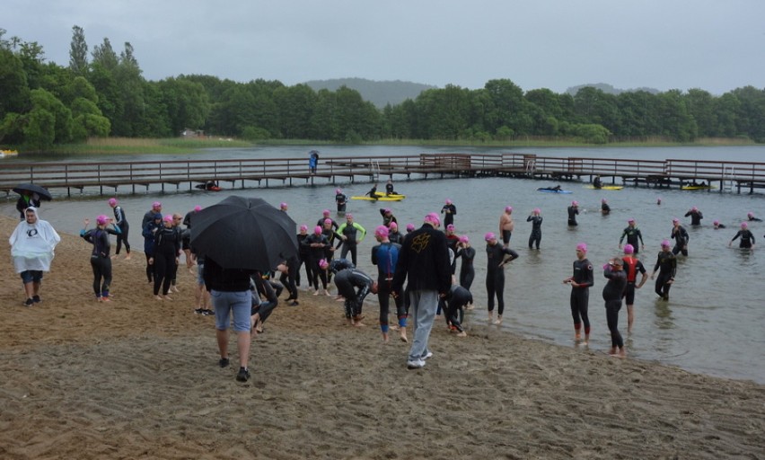 Triathlon w Chmielnie 2017 - start pływania