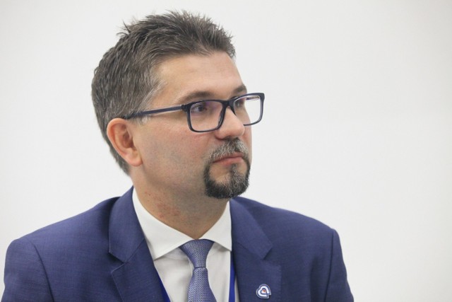 Profesor Maciej Banach złożył dymisję ze stanowiska dyrektora Instytutu Centrum Zdrowia Matki Polki w Łodzi. Minister zdrowia ją przyjął.