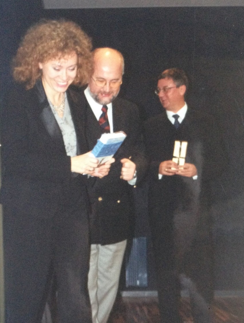 2005 rok. Janusz Filipiak (z prawej), z lewej jego żona...