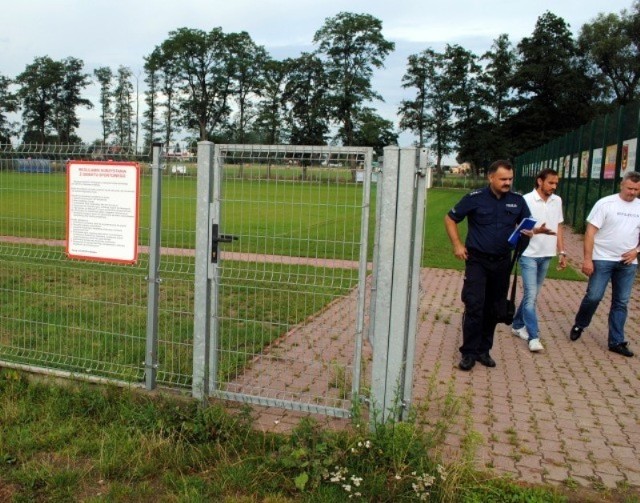 Płocka policja prowadzi kontrole boisk sportowych w powiecie płockim