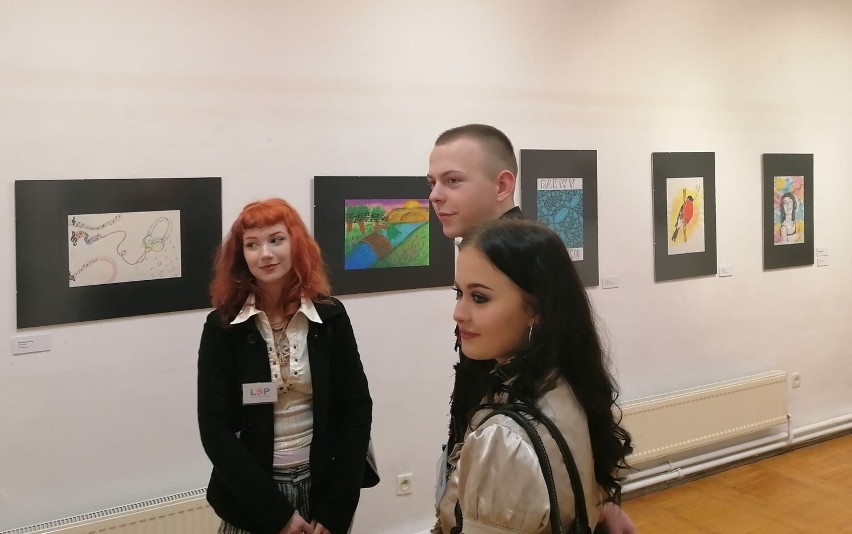 Wystawa pokonkursowa "Barwy Dźwięków" w ODA w Piotrkowie. Oto laureaci z naszego regionu ZDJĘCIA