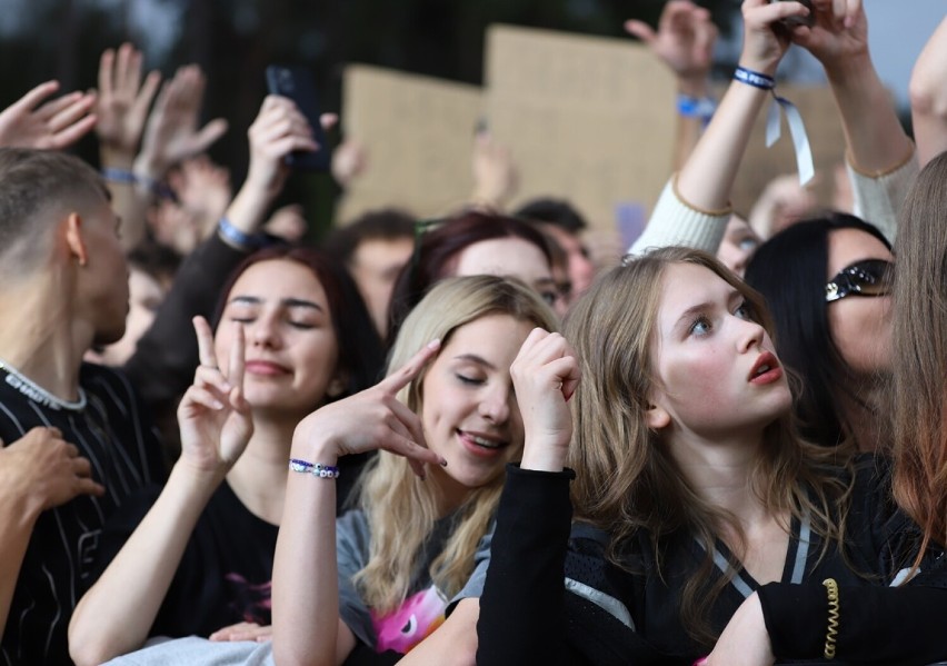 Dziewczyny Rap Stacji 2022 w Sławie. na festiwal nad jezioro...