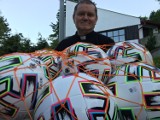 Ks. Jan Byrt z parafii ewangelickiej w Szczyrku znów rozda dzieciom piłki podczas nabożeństwo z okazji Euro 2020