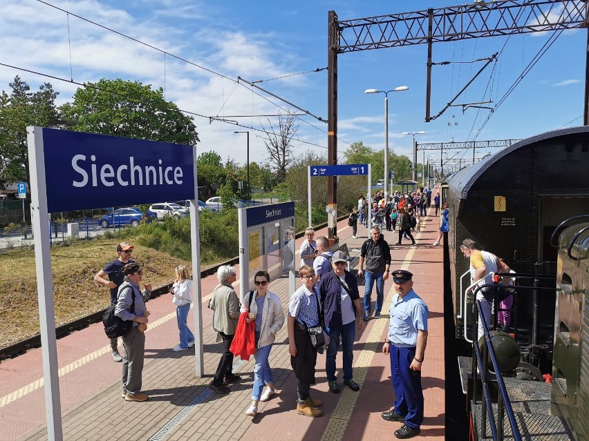 Pociąg retro wyruszył wokół Wrocławia, zainteresowanie...