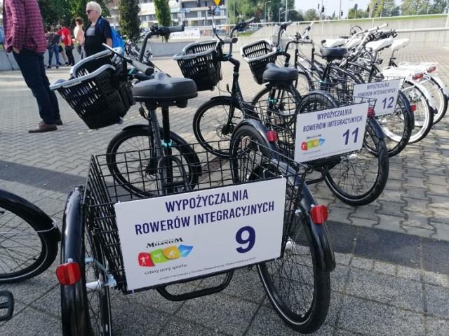 Jednym z projektów zrealizowanych dzięki Budżetowi Obywatelskiemu, jest pierwsza w Polsce wypożyczalnia rowerów intgracyjnych, która w sezonie działa przy MOSoR-rze