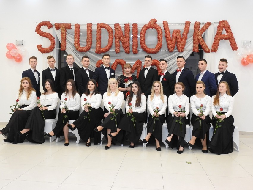 Studniówka 2019: Zespół Szkół nr 1 im. J.K. Piłsudskiego w Bielsku Podlaskim [zdjęcia]