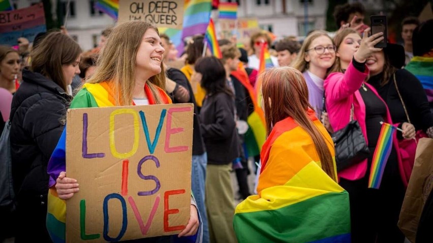 Marsz równości w Opolu. Kolorowy pochód już czwarty raz przejdzie ulicami miasta. Organizatorzy zapraszają także na wydarzenia towarzyszące