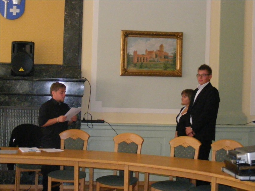 Zdjęcie z sesji Młodzieżowej Rady Miasta, która odbyła się...