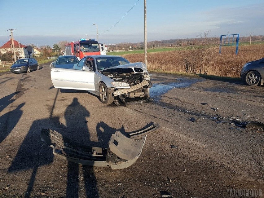 Wypadek na Prószkowskiej w Opolu. Fiat 500 zderzył się z BMW