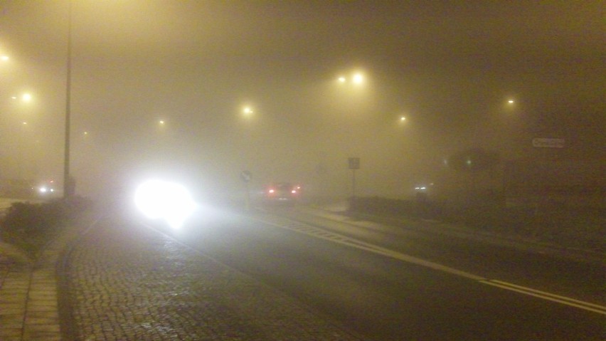 Gdańsk: Mgła utrudnia poruszanie się po drogach