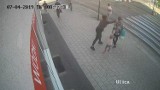 Poznań: Zaatakowała kobietę w ciąży i z małym dzieckiem. Policja złapała napastniczkę [ZDJĘCIA, WIDEO]