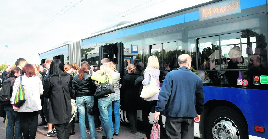 Niemiłosierny tłok i włączone ogrzewanie to mieszkanka...