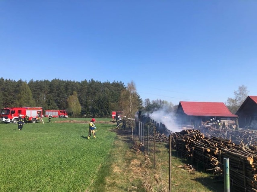 Gmina Miedzichowo: Kłęby dymu pojawiły się nad lasem [ZDJĘCIA]