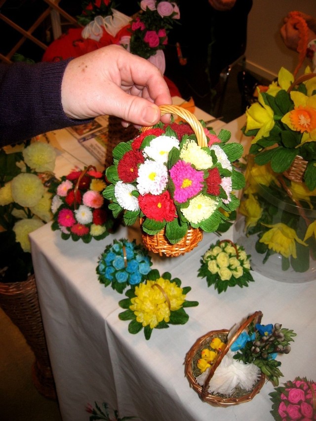 Bukieciki kwiat&oacute;w można było nie tylko podziwiać, ale i zakupić podczas targ&oacute;w. Fot. Adam Sęczkowski