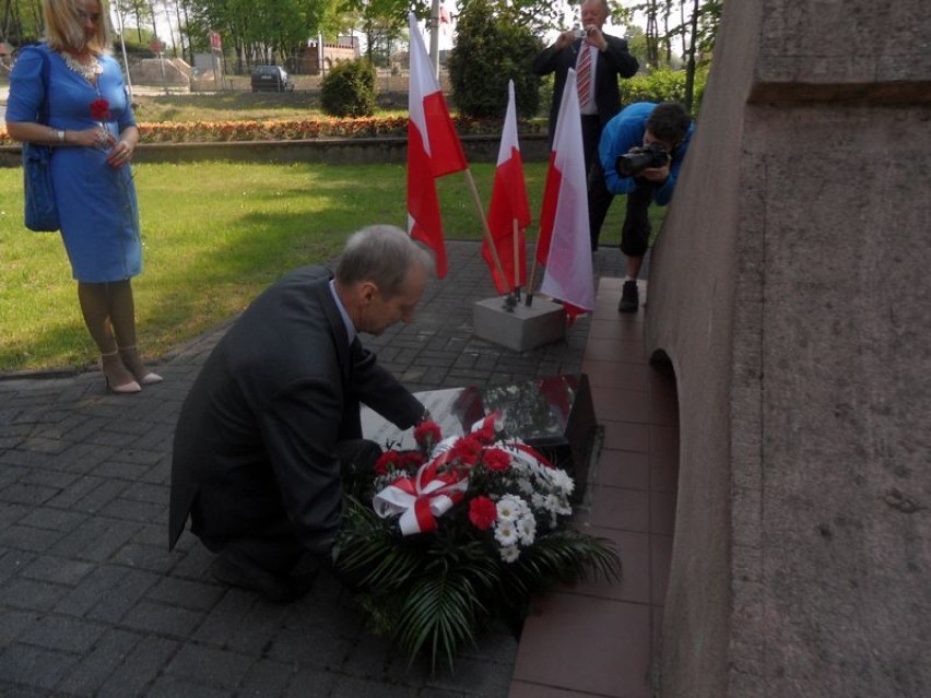 Święto Pracy w Jaworznie. SLD, WdJ i górnicy złożyli kwiaty w Byczynie i centrum