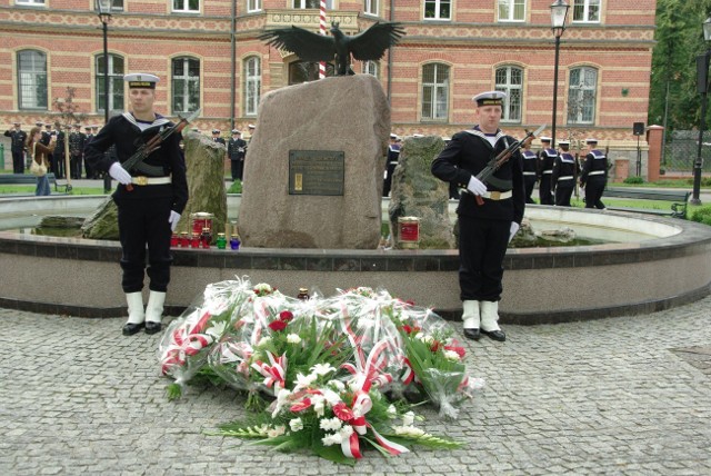 Uroczystość poświęconą 74. rocznicy wybuchu II wojny światowej odbędzie się w poniedziałek 2 września o godz. 11 na skwerze przed jednostką wojskową w Wejherowie