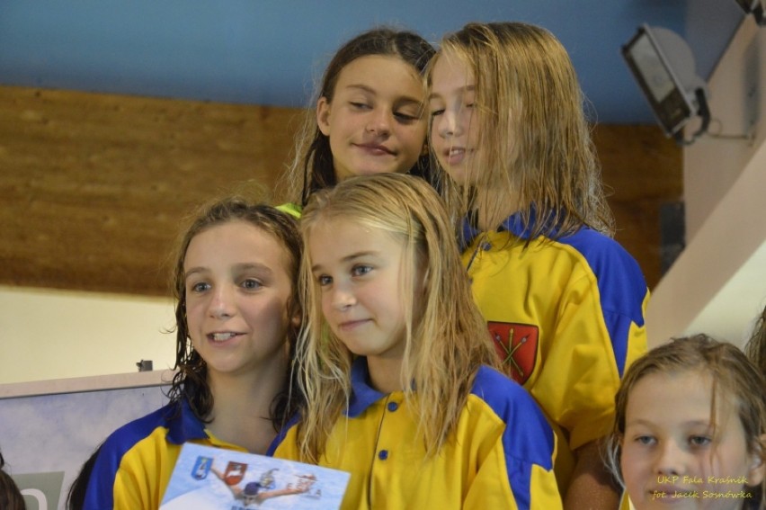 Fala Kraśnik wróciła z nowymi medalami z zawodów pływackiej Ligii Wojewódzkiej (ZDJĘCIA)