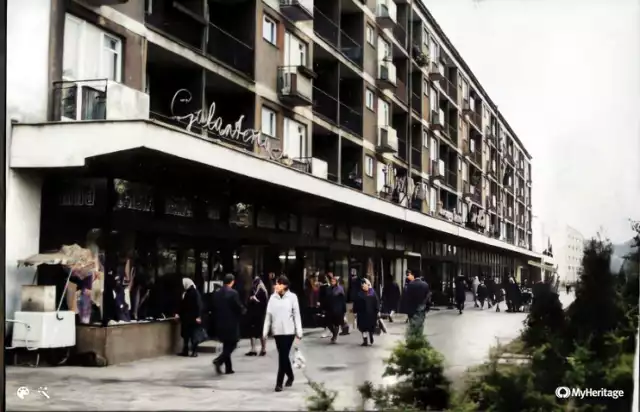 To były czasy, gdy w Oświęcimiu nie było jeszcze supermarketów i galerii handlowych. Był za to pasaż przy ul. Śniadeckiego