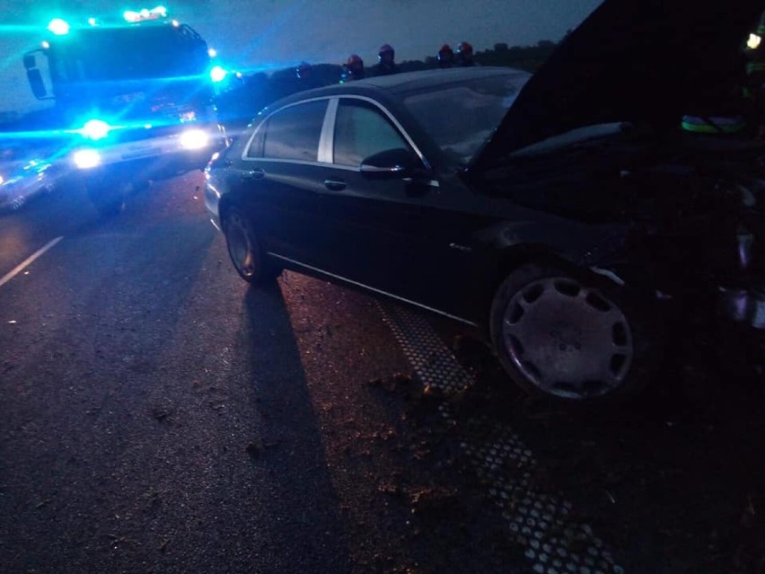 Wypadek mercedesa maybacha na autostradzie A1 pod...