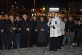 W 40 rocznicę lęborczanie modlili się przy pomniku Świętego Jana Pawła II