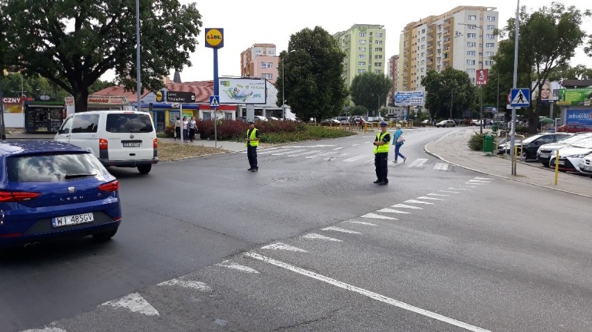 Policja zamknęła wjazd w ul. Batalionów Chłopskich od strony...