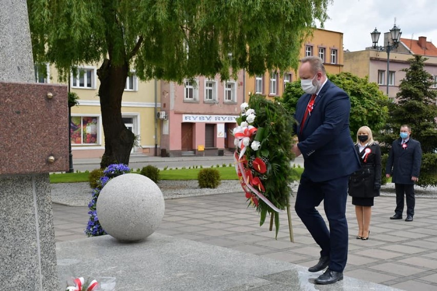 Powiat górowski. Szefowie wszystkich samorządów uczcili rocznicę uchwalenia Konstytucji 3 Maja [ZDJĘCIA]