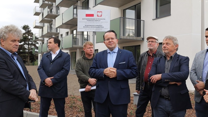 W Lęborku stanął pierwszy budynek dofinansowany z Rządowego Funduszu Rozwoju Mieszkalnictwa [WIDEO]