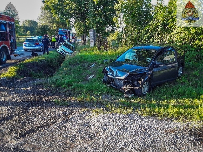Wypadek w Dąbrowicach. Dwie zostały osoby ranne