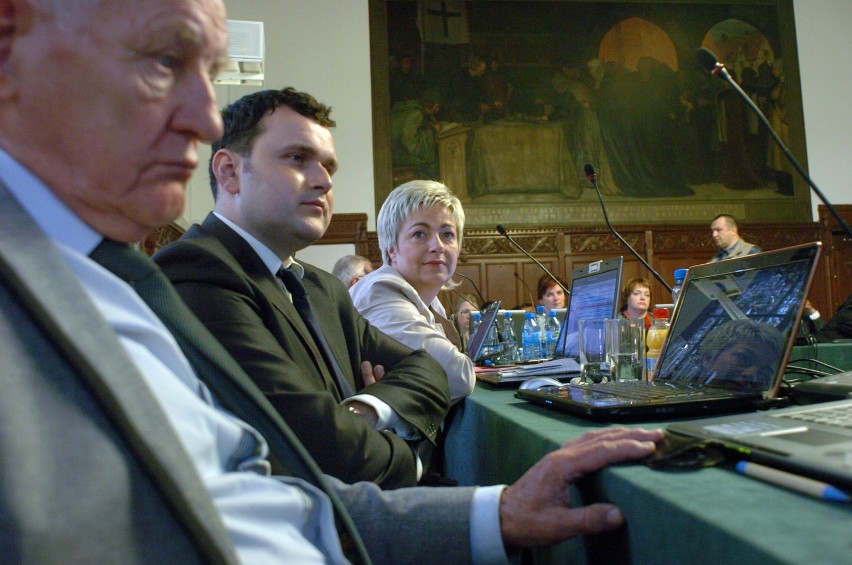Sesja rady Słupska: Zobacz jak wyglądał przebieg majowej sesji [FOTO+WIDEO]