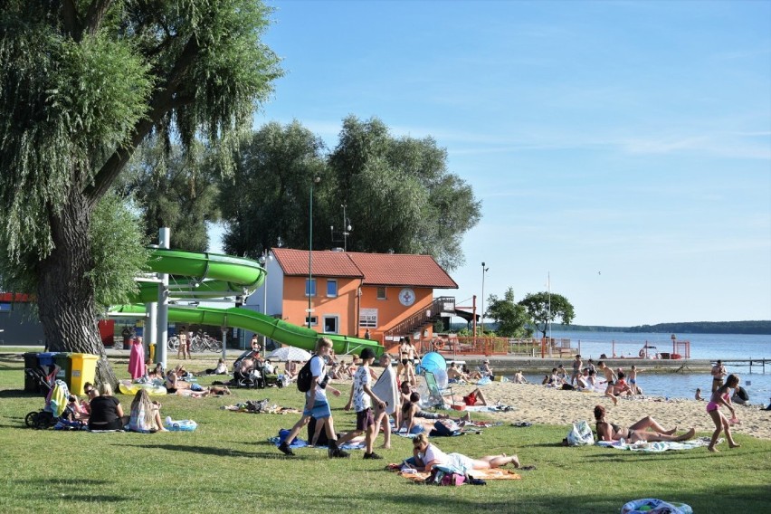 Zbąszyń: Na plaży słońce praży, tu bladość ciał zanika - 31 lipca 2020 [ZDJĘCIA]