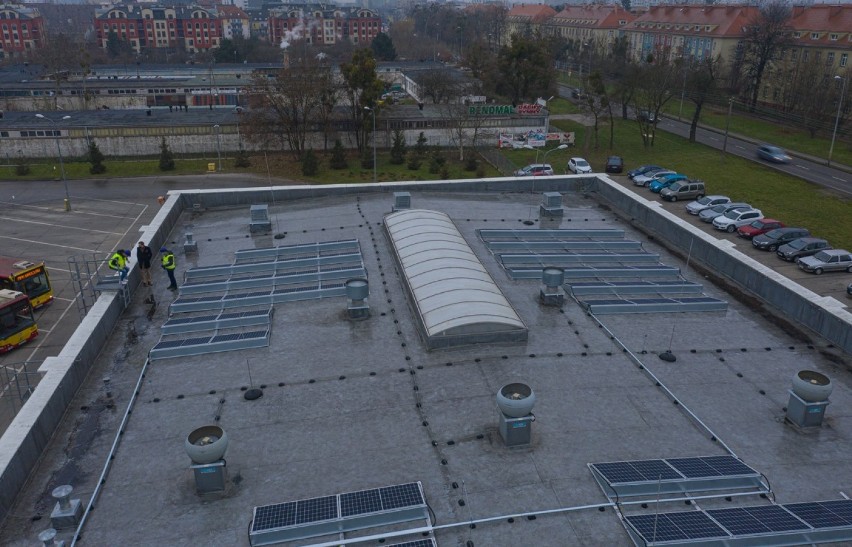 Wrocław. Prąd ze słońca zasili zajezdnię MPK (ZDJĘCIA)