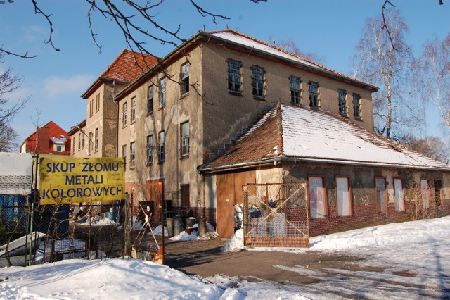 Magazyn w dawnych koszarach przy Polnej w Szczecinku, dziś są tu mieszkania