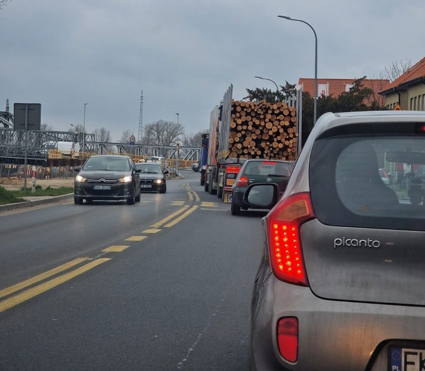 Korki w Krośnie Odrzańskim. W mieście ruszył kolejny remont...