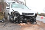 Wypadek w Brzozowie. Samochód przeleciał przez barierkę [ZDJĘCIA]