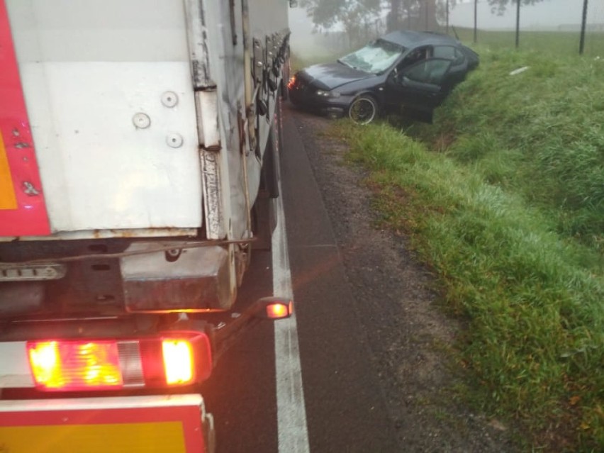 Wypadek w Jedlnie Pierwszym (gm. Ładzice). Jedna osoba w szpitalu [ZDJĘCIA]