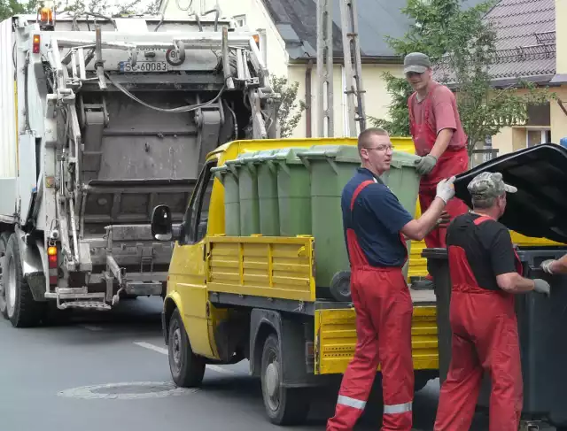 Śmieci w Zduńskiej Woli wywozi Remondis, ale miasto analizuje czy zerwać umowę