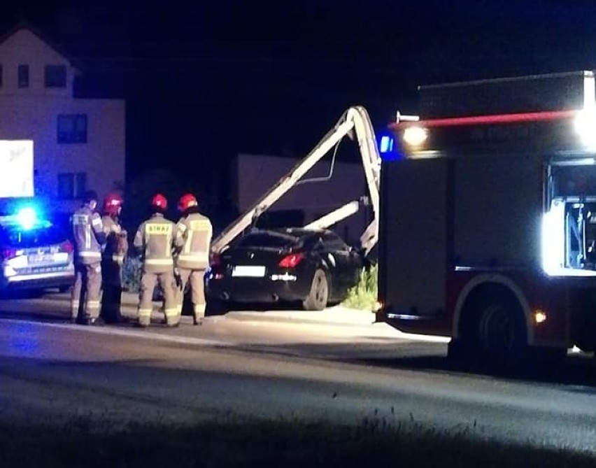 Skoda na Bohaterów Warszawy skosiła betonowy słup