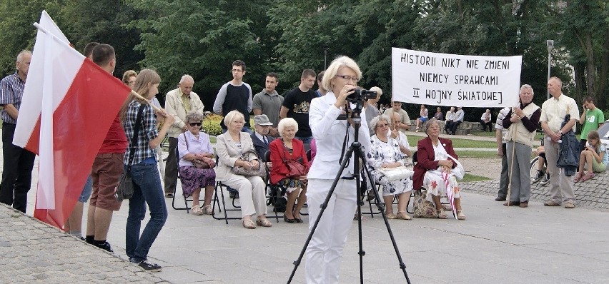 Szczecin: Uczcili rocznicę bombardowania Wielunia