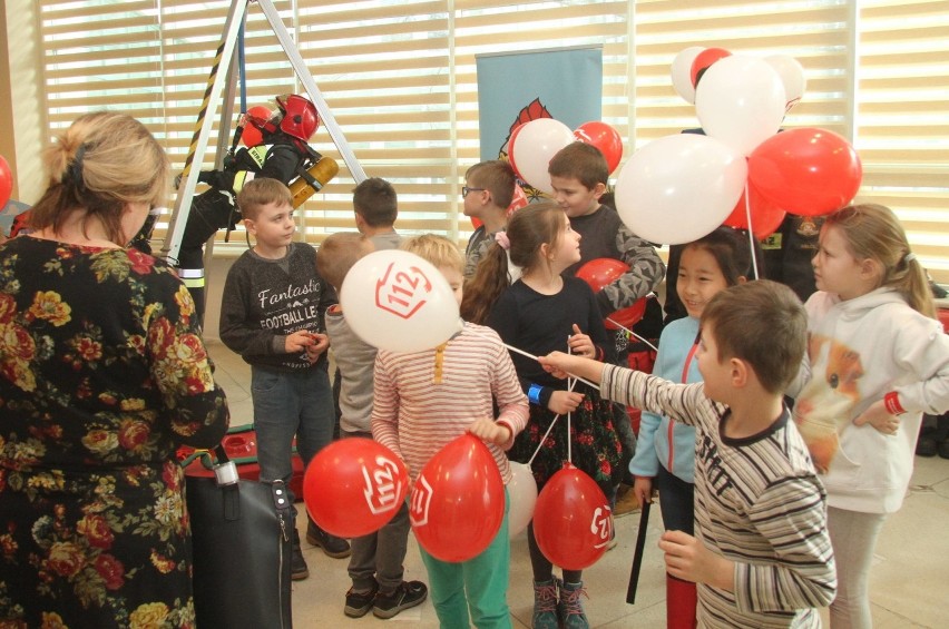 Numer 112 bez tajemnic - solidna dawka nauki dla najmłodszych w Kielcach (WIDEO, zdjęcia)