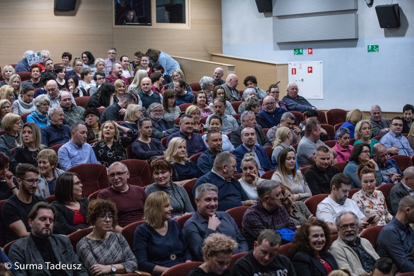 Stand-Up "Starość nie jest dla mięczaków". Piotr Bałtroczyk bawił widzów w Stargardzkim Centrum Kultury ZDJĘCIA