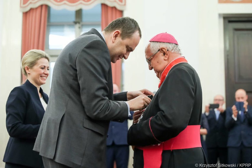 Bp Czesław Stanula w 2018 roku został odznaczony Krzyżem...