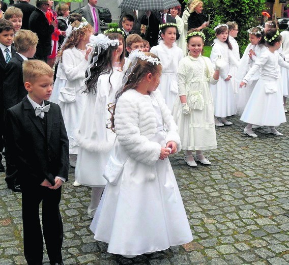 Opłaty za sakramenty kościelne u nas "co łaska"