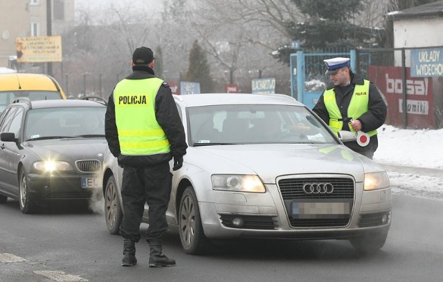 Podczas akcji od godz. 5 do 13 funkcjonariusze skontrolowali w Łodzi ponad 500 kierowców. f