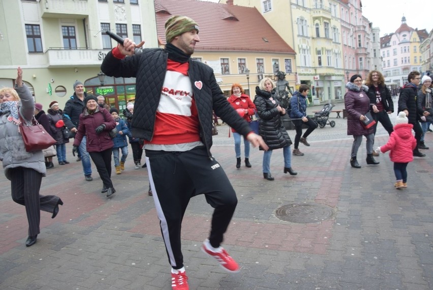 Zielona Góra. 14 lutego 2019. Flash mob na zielonogórskim...