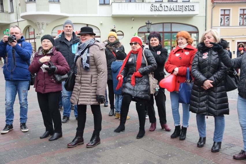 Zielona Góra. 14 lutego 2019. Flash mob na zielonogórskim...