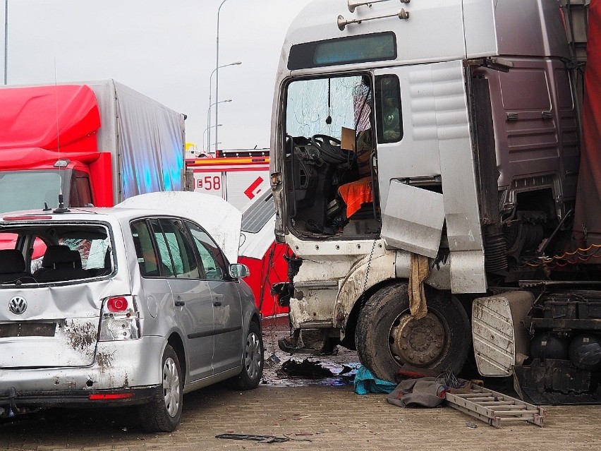 72-letni kierowca ciężarówki zginął w wypadku, do którego...