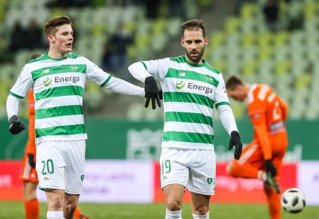 27.02.2018 gdansk
energa stadion gdansk . 25. kolejka lotto ekstraklasy . mecz lechia gdansk - bruk-bet termalica . 
na zdjeciu: adam chrzanowski (20) , marco paixao (19)
fot. przemyslaw swiderski / polska press / dziennik baltycki