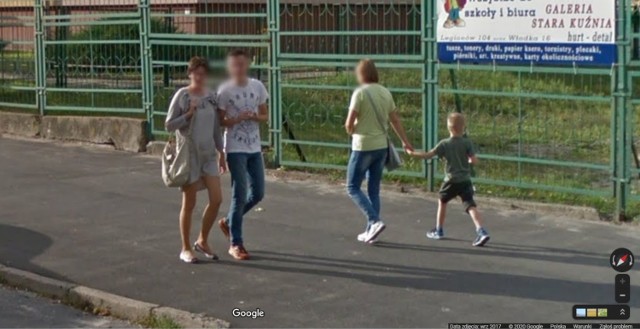 Przyłapani przez google street view na osiedlu Kopernika